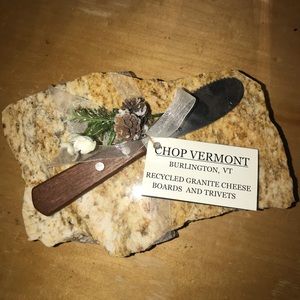 Cutting board and knife